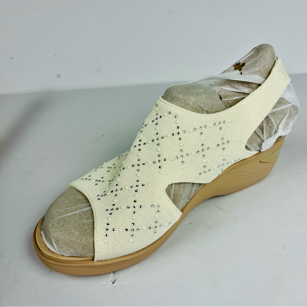 Bzees Women's Destiny Bright Washable Slingback Sandal Sugar